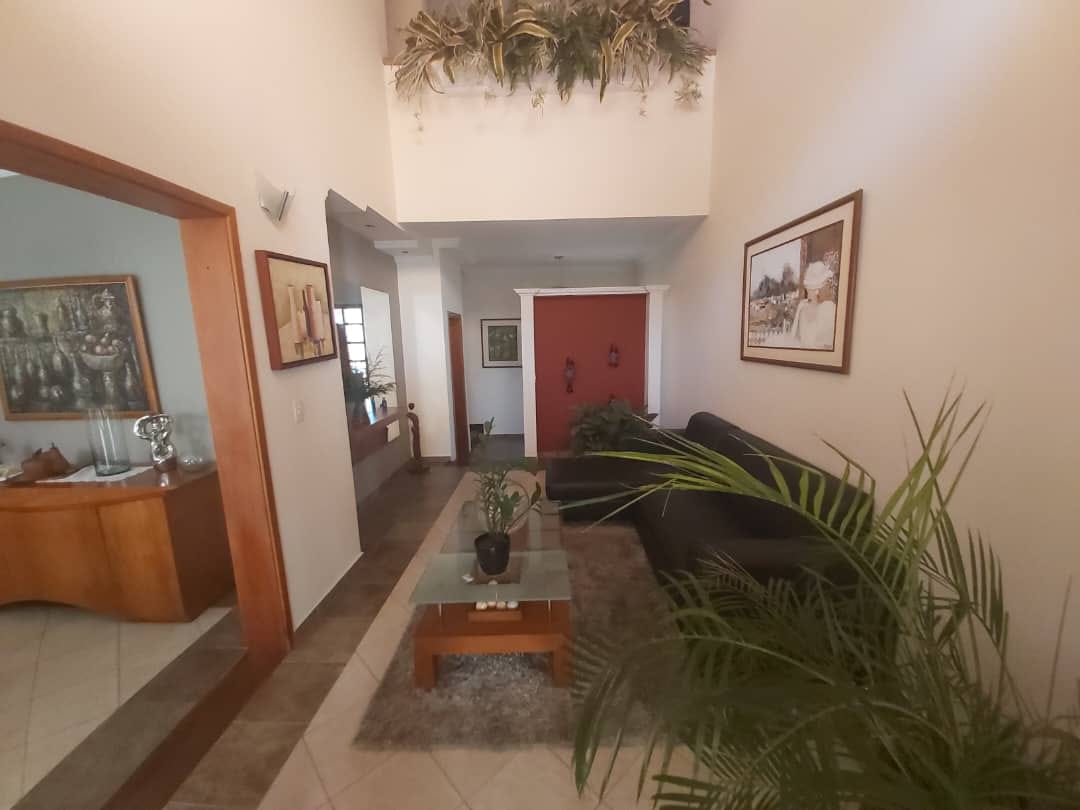 Stunning Townhouse in Mañongo